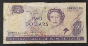 nouvelle zélande billet de 1 dollar 1981 1992 pick 169 reine elizabeth ii (copie)