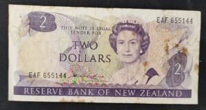 nouvelle zélande billet de 2 dollars 1981/85 pick 170a reine elizabeth ii (copie)