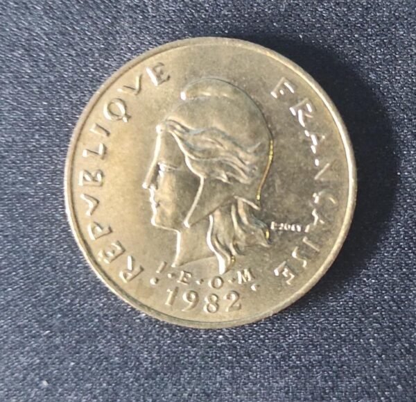 rarissime pièce de 5 francs des nouvelles hébrides 1982 !!