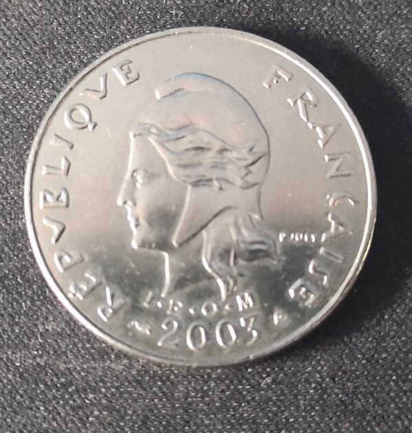 polynésie française 20 francs i e o m 2003 seulement 700 000 exemplaires !